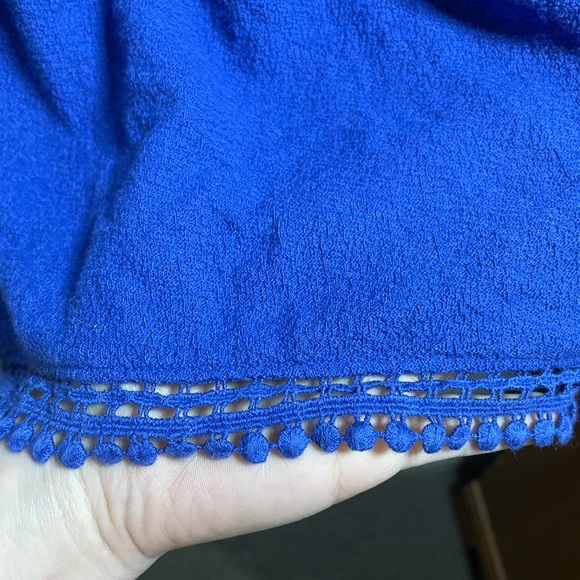 Blue Tank Top Blouse with sheer lace details - Picture 3 of 5